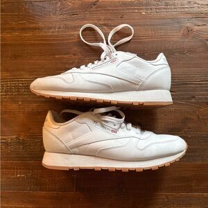 Reebok Classic White Sneakers Sz 9